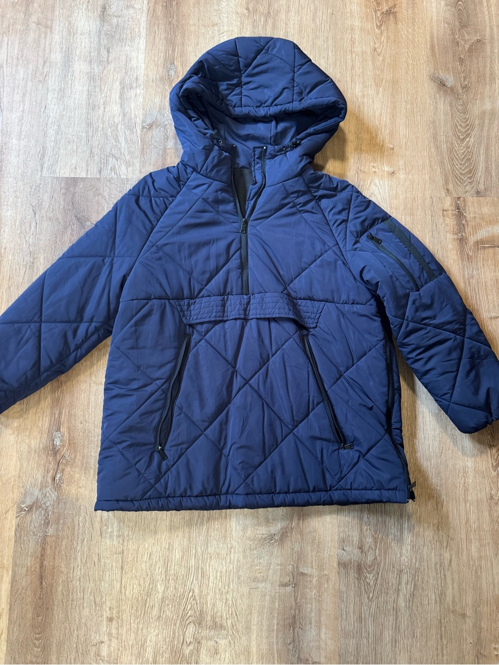Quilted Hooded Puffer Jacket in Navy - Picture 3 of 11